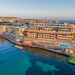 Verdi St George's Bay Marina San Giuliano